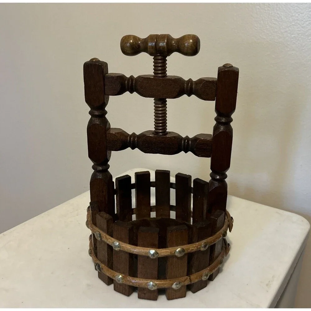 Vintage Wood Nut Cracker Wishing Well Bowl Screw Top Brown Bowl 70’s